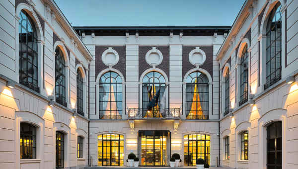 carousel_wide_1024x768_entree-hotel-selys liege